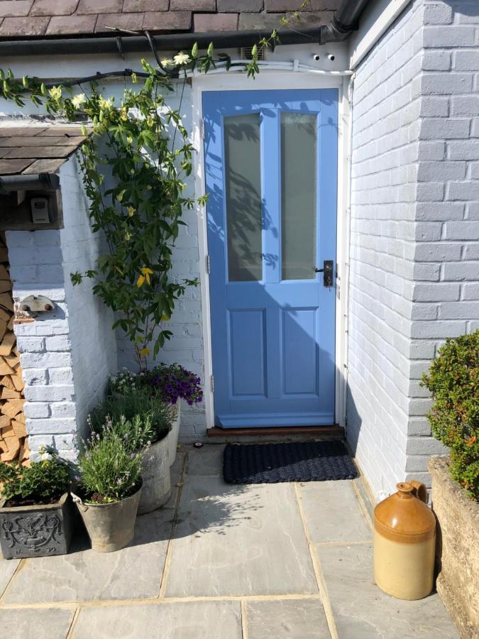 Cosy Cottage Ground Floor Bedroom Ensuite With Private Entrance Chichester Esterno foto